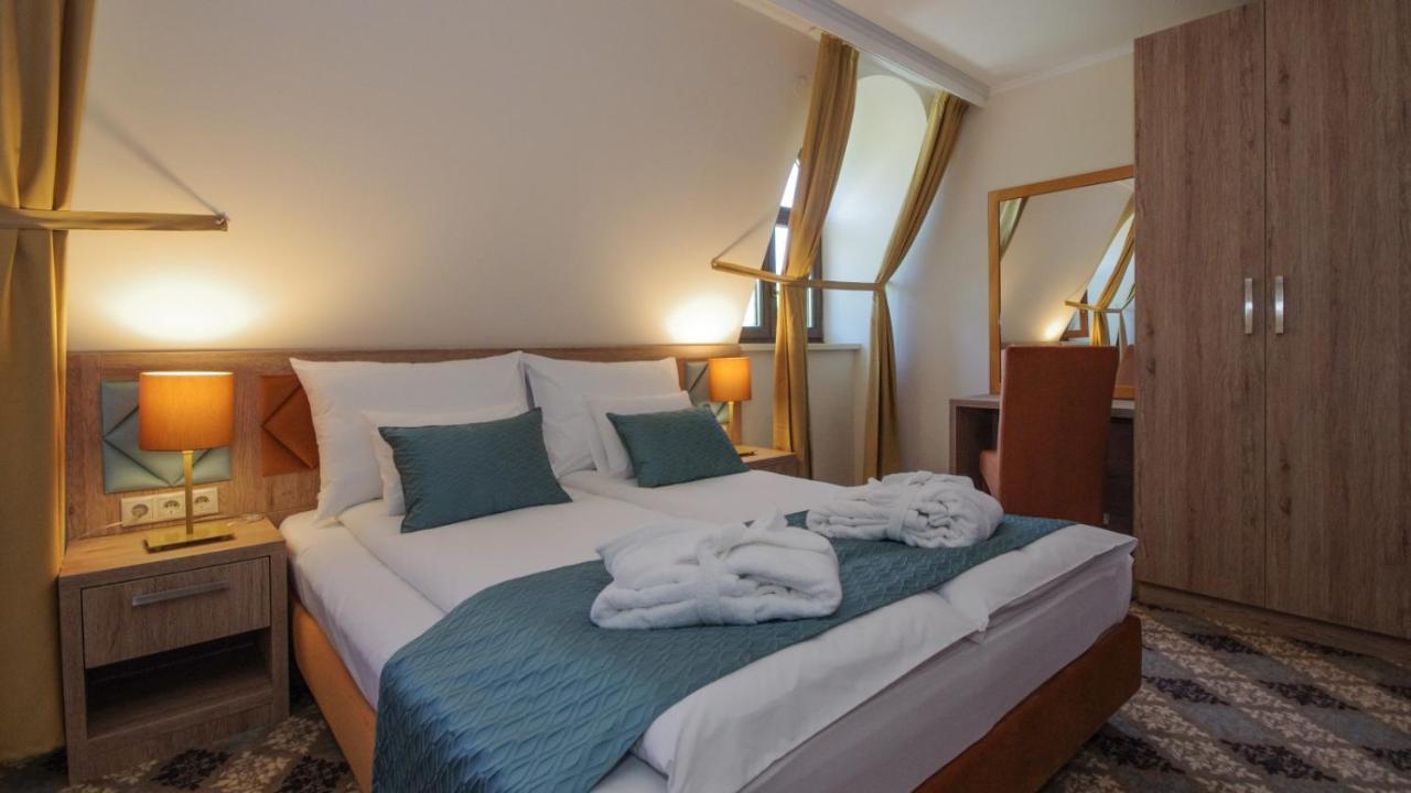 Wellness Hotel Gyula Eksteriør bilde