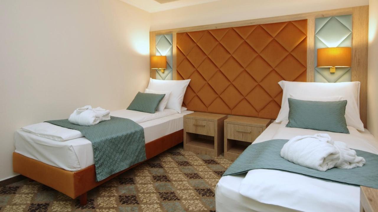 Wellness Hotel Gyula Eksteriør bilde