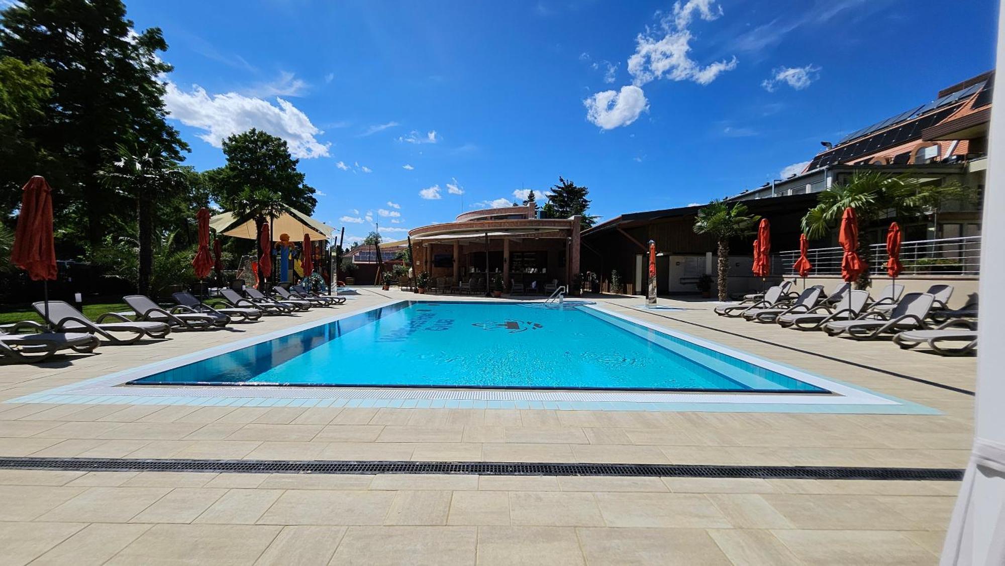 Wellness Hotel Gyula Eksteriør bilde