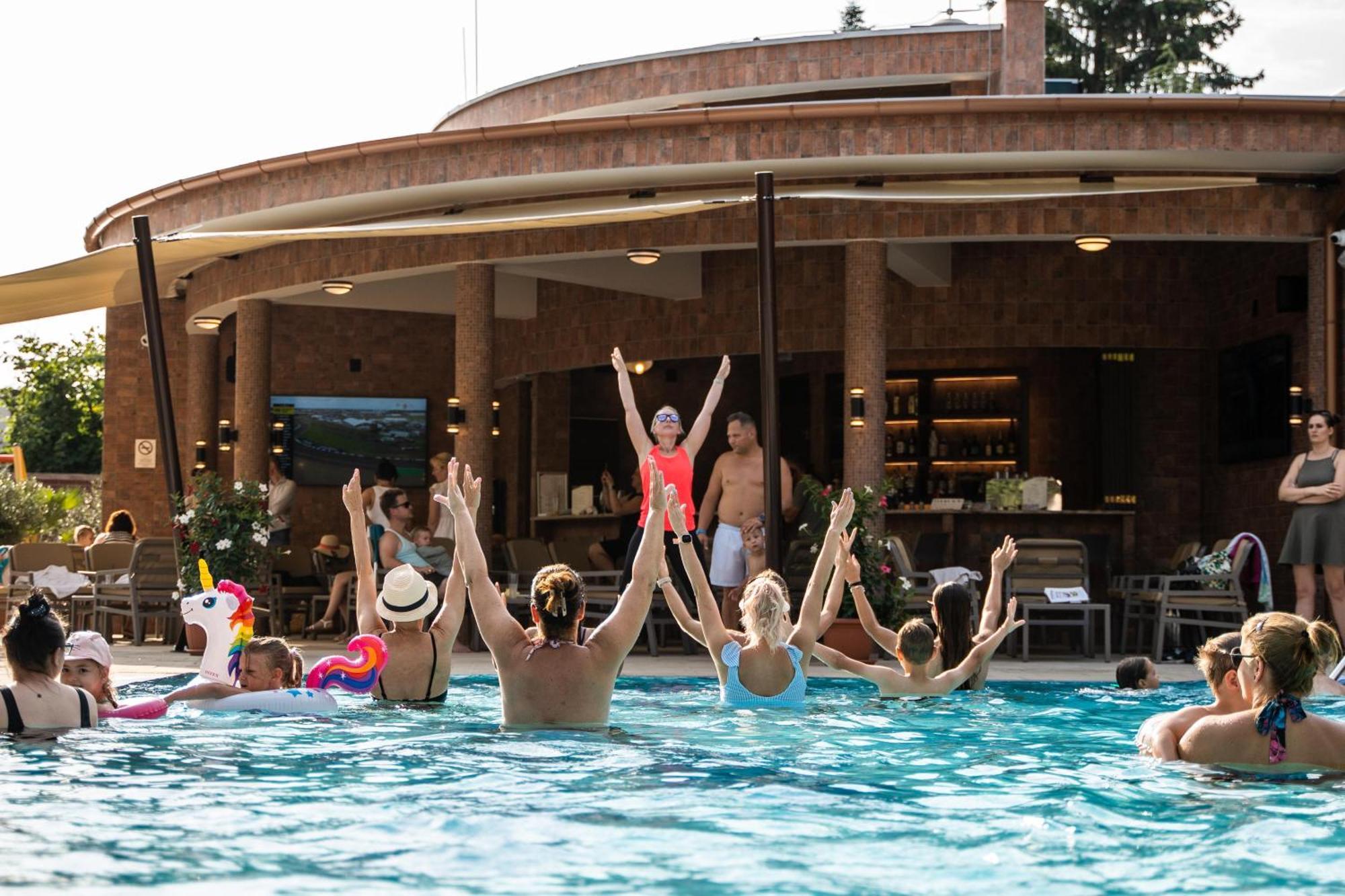 Wellness Hotel Gyula Eksteriør bilde
