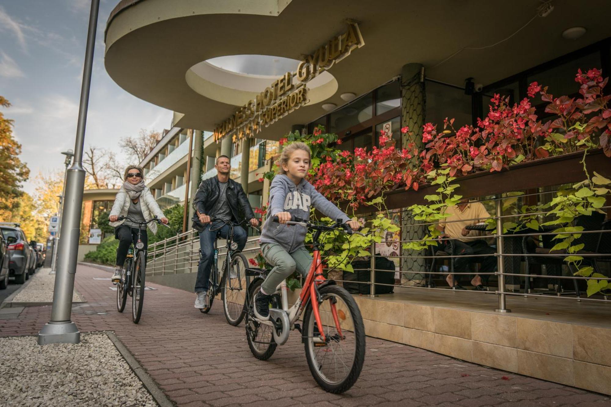 Wellness Hotel Gyula Eksteriør bilde