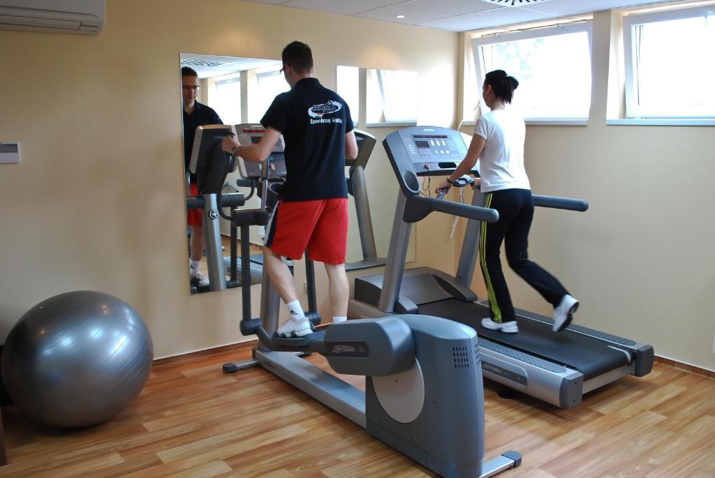 Wellness Hotel Gyula Eksteriør bilde