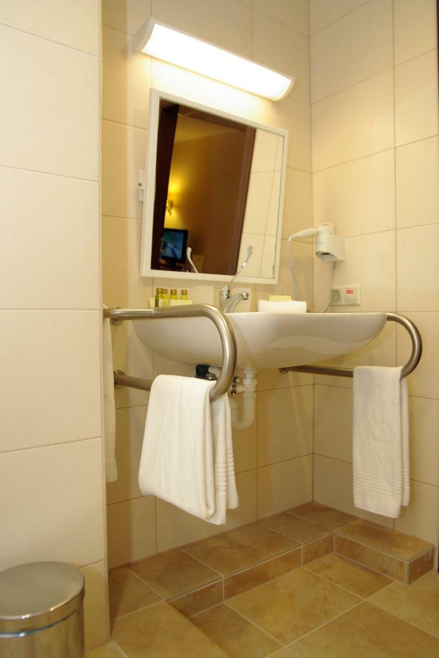 Wellness Hotel Gyula Eksteriør bilde
